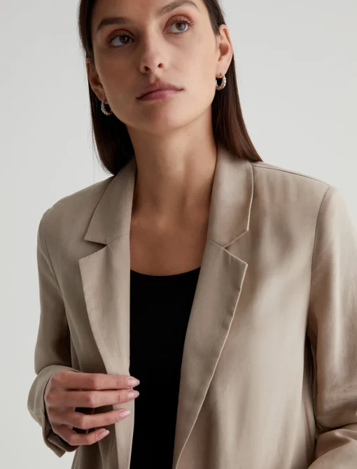 Maren Blazer